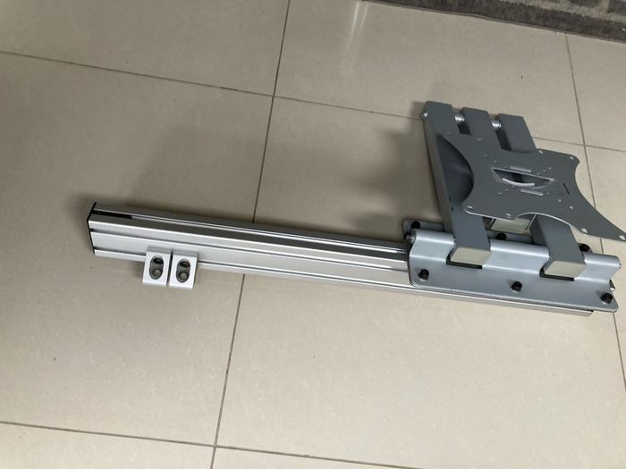 Large monitor / TV stand, adjustable