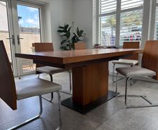Extendable Walnut Dining Table & 6 Chairs 191 to 275cm