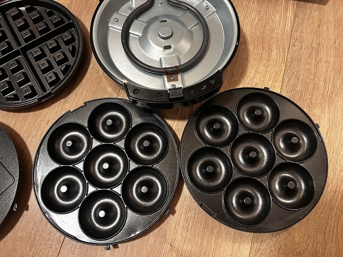 Waffle or snack maker