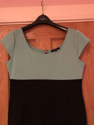 Ladies Dress Size 16 Green and Black