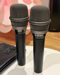 Electro-Voice EV RE410 Professional Handheld Condenser Microphones - Pair with Leather Case