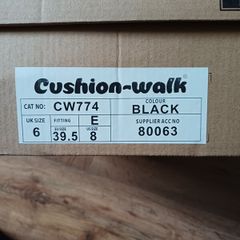 Cushion walk fur top boots