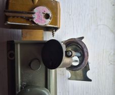 A Yale front door lock,blt and key.