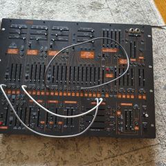 Behringer 2600