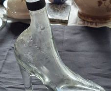 Beautiful Old Unique Glass Lady High Heel Shoe Shaped Decanter Bottle Postage Available, Add a touch of vintage charm to your vanity or collection with this unique glass lady high heel shoe-shaped decanter/bottle