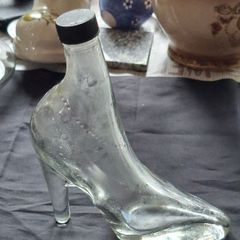 Beautiful Old Unique Glass Lady High Heel Shoe Shaped Decanter Bottle Postage Available, Add a touch of vintage charm to your vanity or collection with this unique glass lady high heel shoe-shaped decanter/bottle