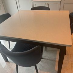 Dining table & 4 chairs