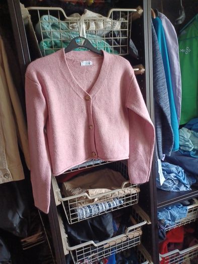 pink cropped cardigan
