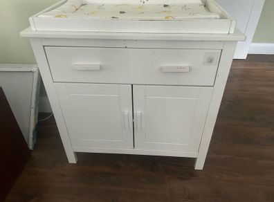 changing table x2