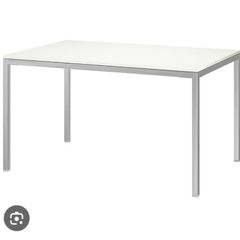 Torsby Table