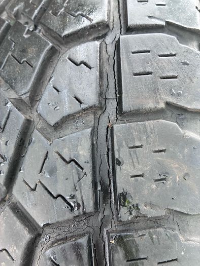 Pair of Farroad All Terrain FRD86 245 70 16 Jeep tyres