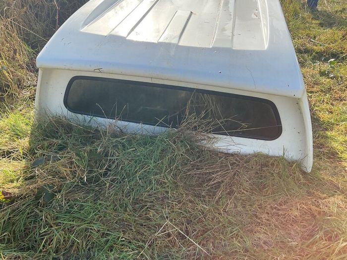 14 Toyota hilux canopy top