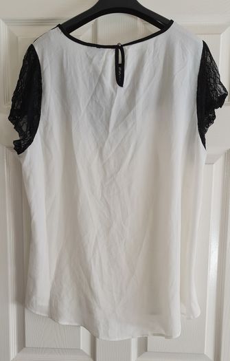 PLUS SIZE (XL) City Chic Ivory / Black Lace Top. New