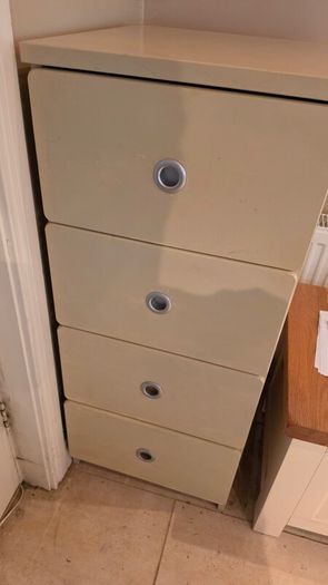 Chest of  4 Deep Drawers in good condition