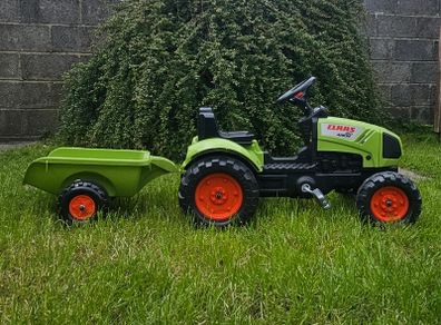 Kids Ride Tractor CLAAS with trailer.