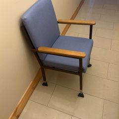 Orthopedic chair