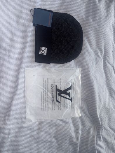 lv hat