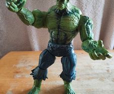 Marvel Incredible Hulk Diamond select Disney store exclusive