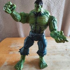Marvel Incredible Hulk Diamond select Disney store exclusive