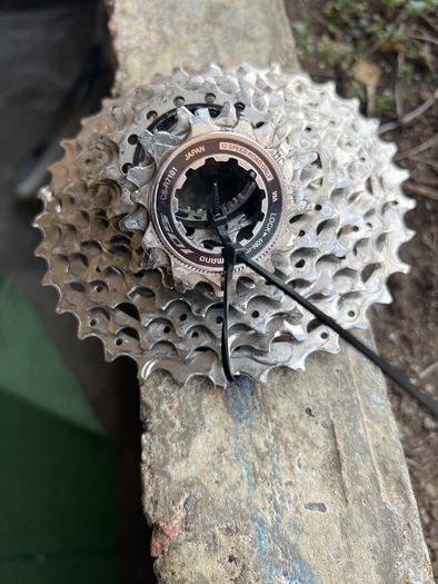 Road Bike 12 speed 105 cassette 11-36