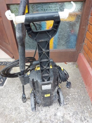 KARCHER K3 Premium Power Washer, 1600W, 85dB, in excellent condition Plus accessory