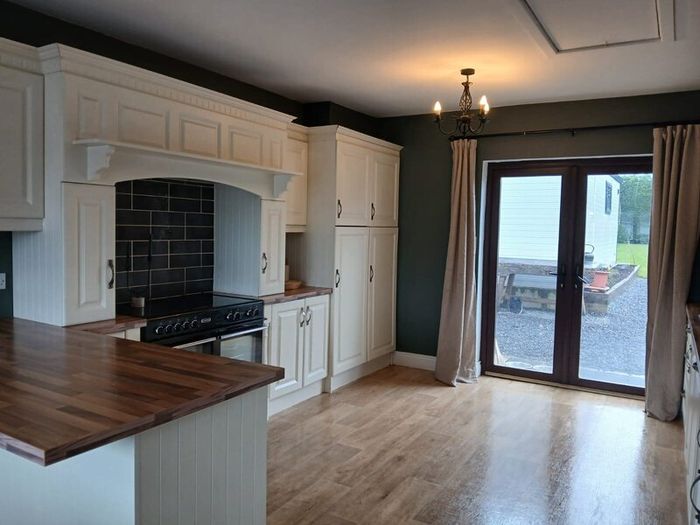 Fitted Kitchen