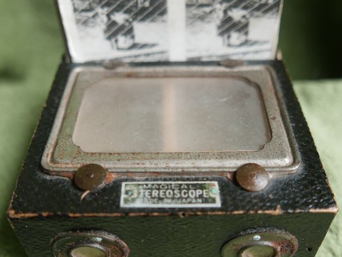 Antique Magical Stereoscope stereo viewer Japan, 1950s
