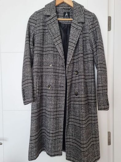 Checked coat size 8 perfect condition