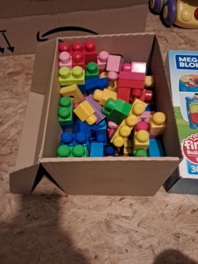 MEGA Bloks Building Blocks Build 'N Learn Table Blue and Red