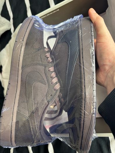 Jordan 1 Low Travis Scott's