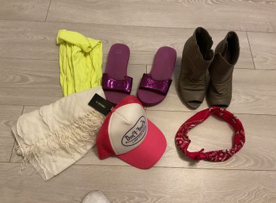 Shoes, Scarfs & Hat