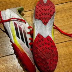 adidas soccer boots junior