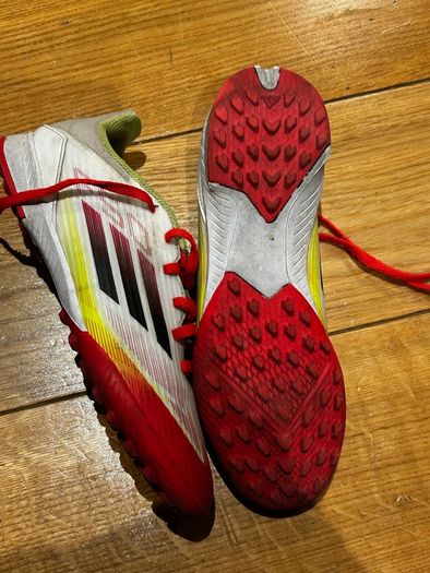 adidas soccer boots junior