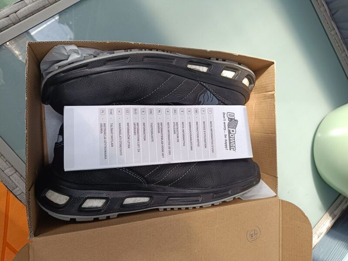 Safety shoes