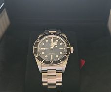 Tudor black bay 68