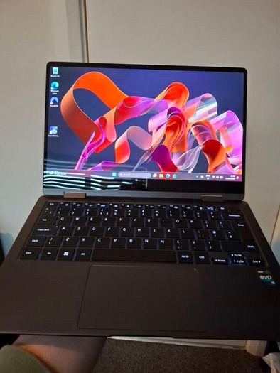 Samsung Galaxy book 3 360 2-in-1 laptop