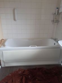 White Bath with handles