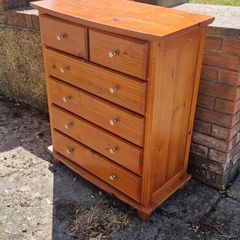 chest of drawers