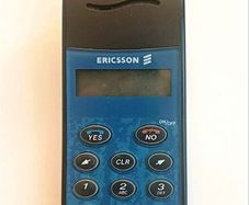 1996 Ericsson GA318 Blue Edition Vintage Phone & Charger.