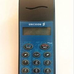 1996 Ericsson GA318 Blue Edition Vintage Phone & Charger.