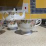Tea pot with 6 cups and sugar bowl Image 4