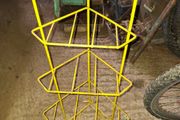 Country cottage yellow Rack