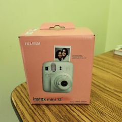 Instant Camera