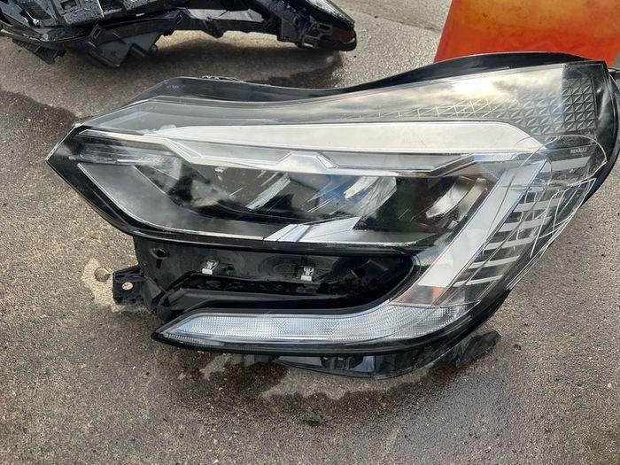 Renault captur headlight