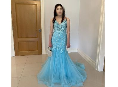 Gorgeous Debs dress (size 6-8)--Worn only once!