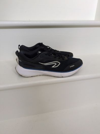 Trainers (size 41)