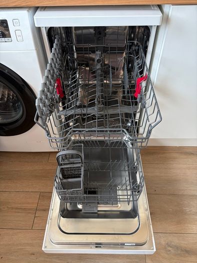 Whirlpool Dishwasher