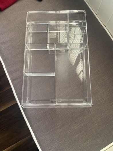 Make up organiser