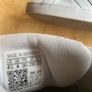 white adidas trainers size 4 Image 3