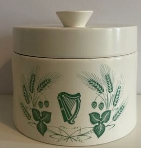 Beautiful original vintage 1960's Guinness Carltonware pot